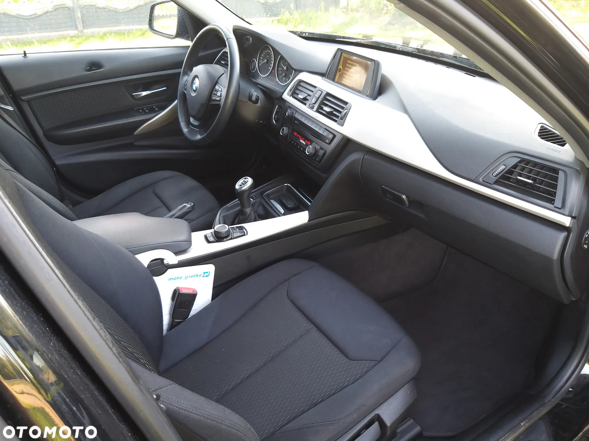 BMW Seria 3 316d Touring - 12