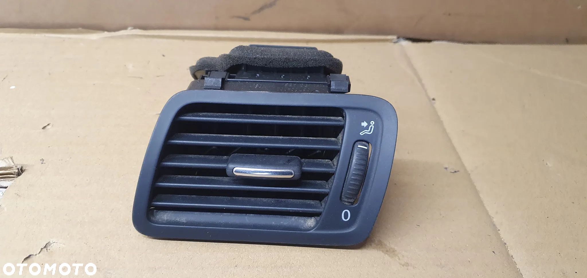 Kratka nawiewu powietrza lewa VW Passat B6 3C1819701F - 1
