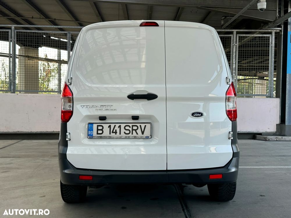 Ford Courier - 5