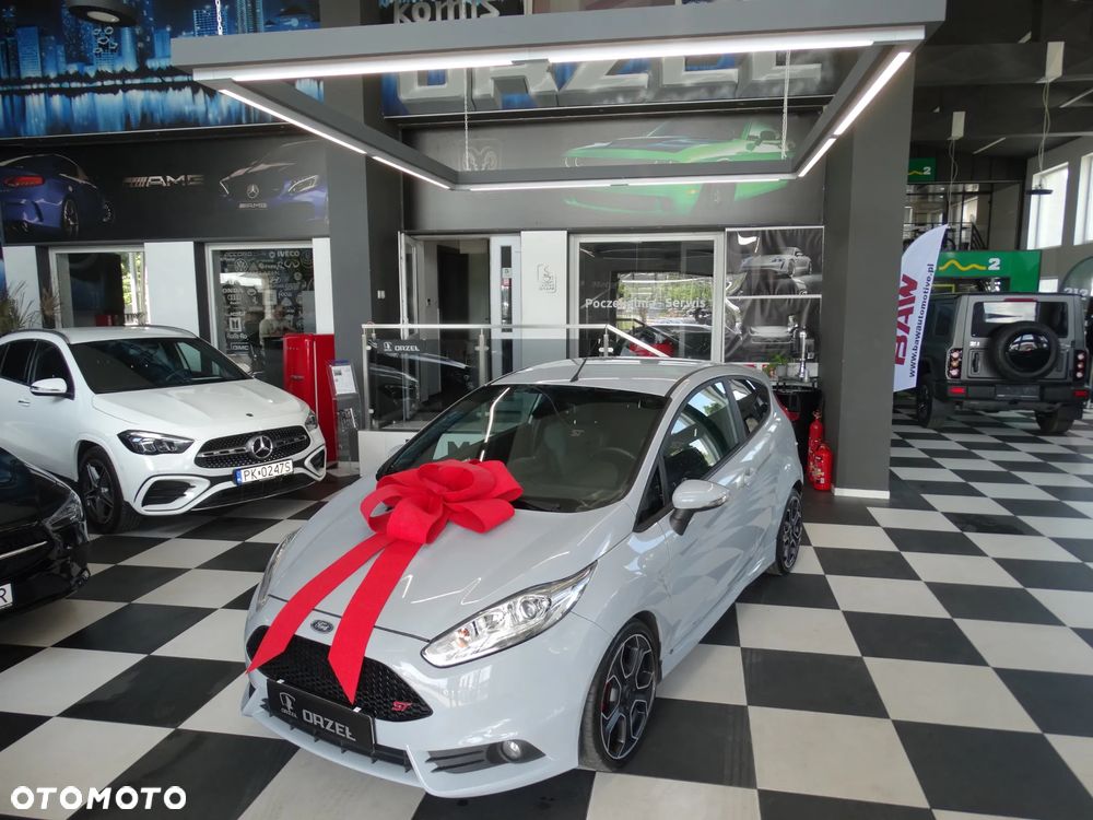 Ford Fiesta 1.6 EcoBoost ST200 - 1