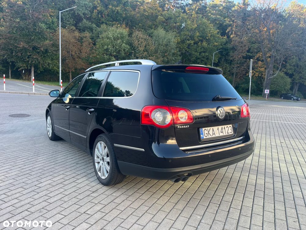 Volkswagen Passat - 4