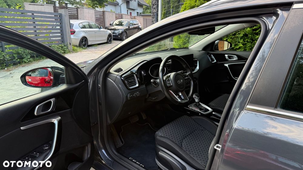 Kia Ceed 1.6 CRDi Eco-Dynamics+ (48V Mild-Hybrid) DCT7 Spirit - 26