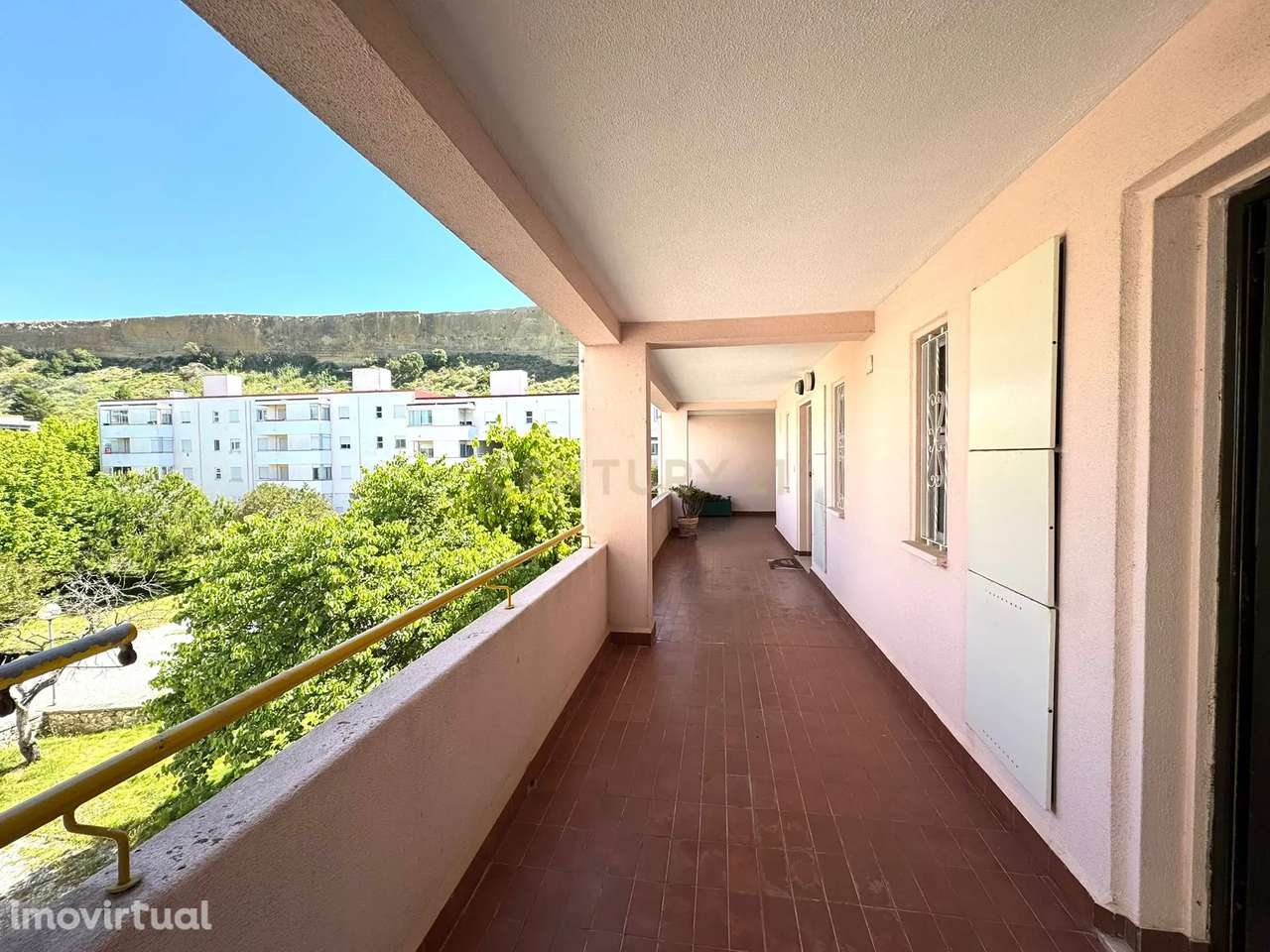 Duplex T3 na Rua João Lopes - Costa da Caparica - Grande imagem: 2/18