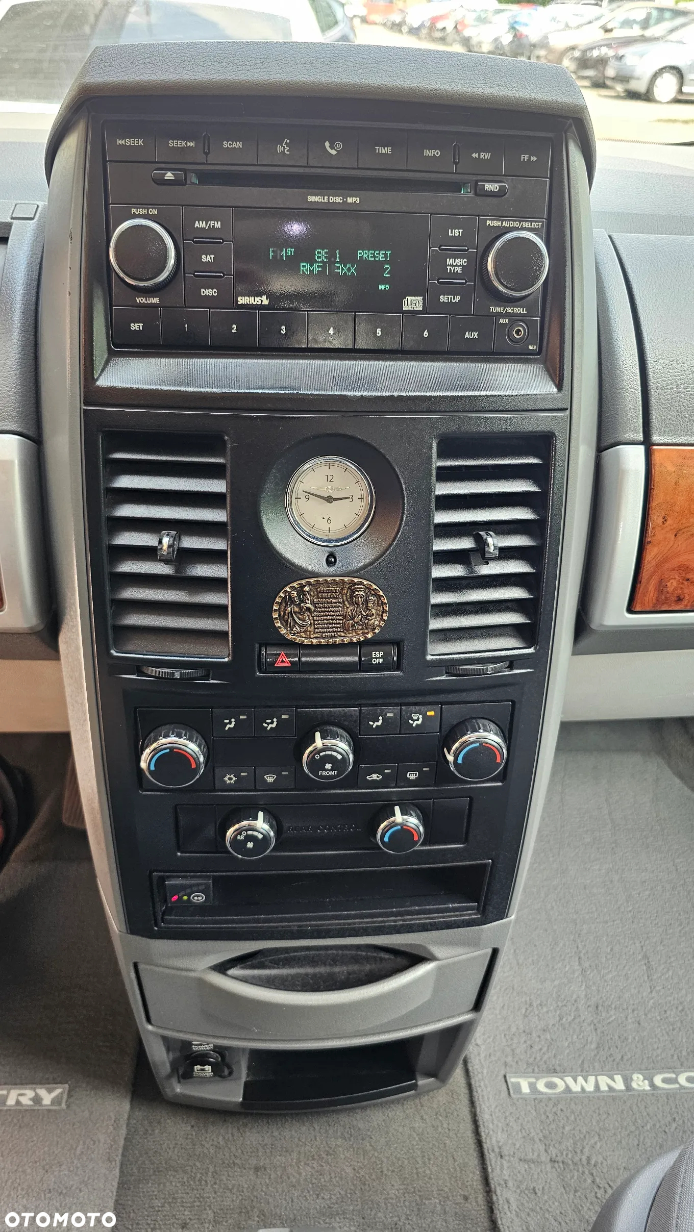 Chrysler Town & Country 3.8 Touring - 24