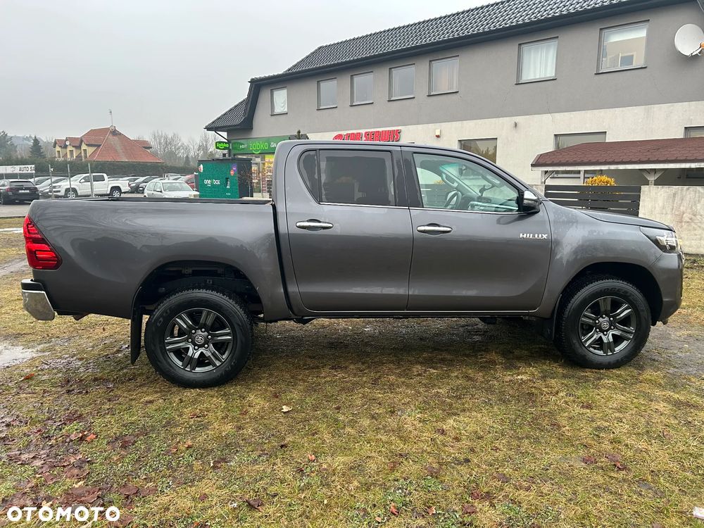 Toyota Hilux 4x4 Double Cab Autm Executive - 9
