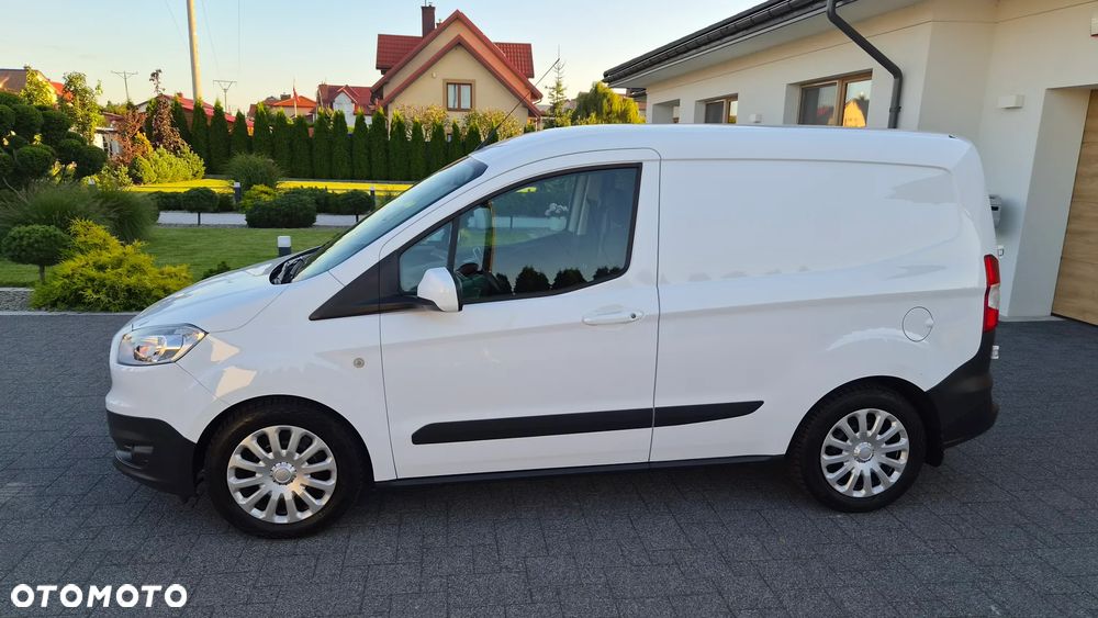 Ford Transit Courier - 2