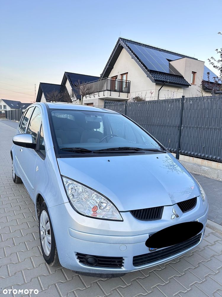 Mitsubishi Colt - 12