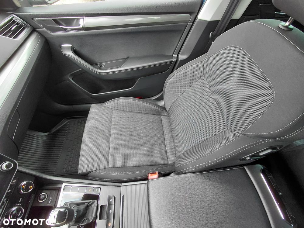 Skoda Superb 2.0 TSI Style DSG - 23