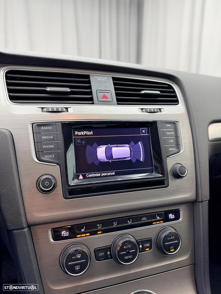 VW Golf 2.0 TDi Confortline - 13