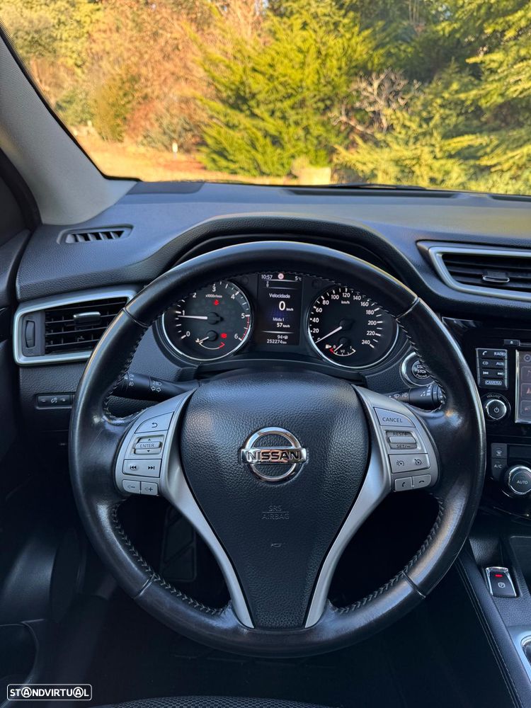 Nissan Qashqai 1.5 dCi N-Connecta - 10