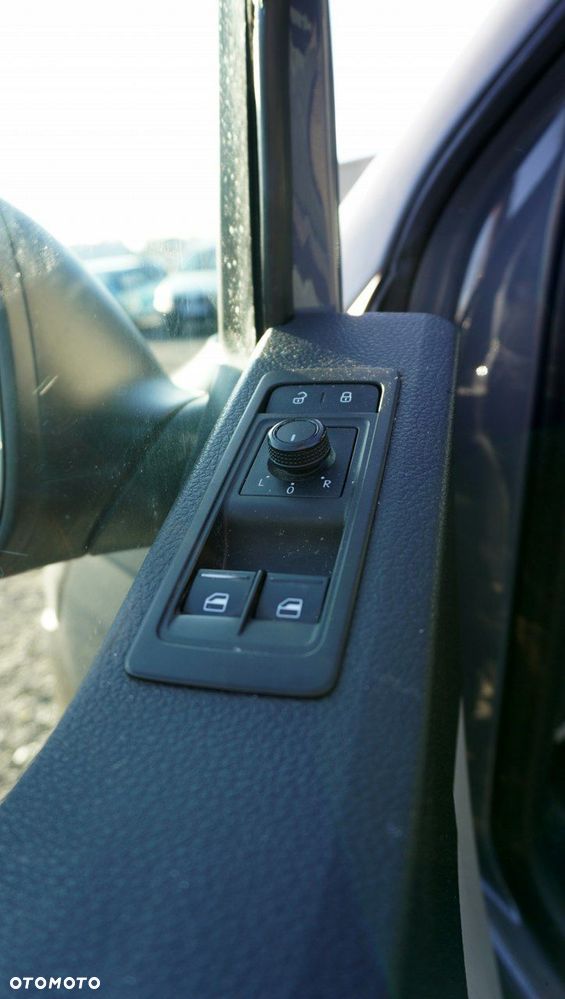 Volkswagen Transporter L2H1 - 23