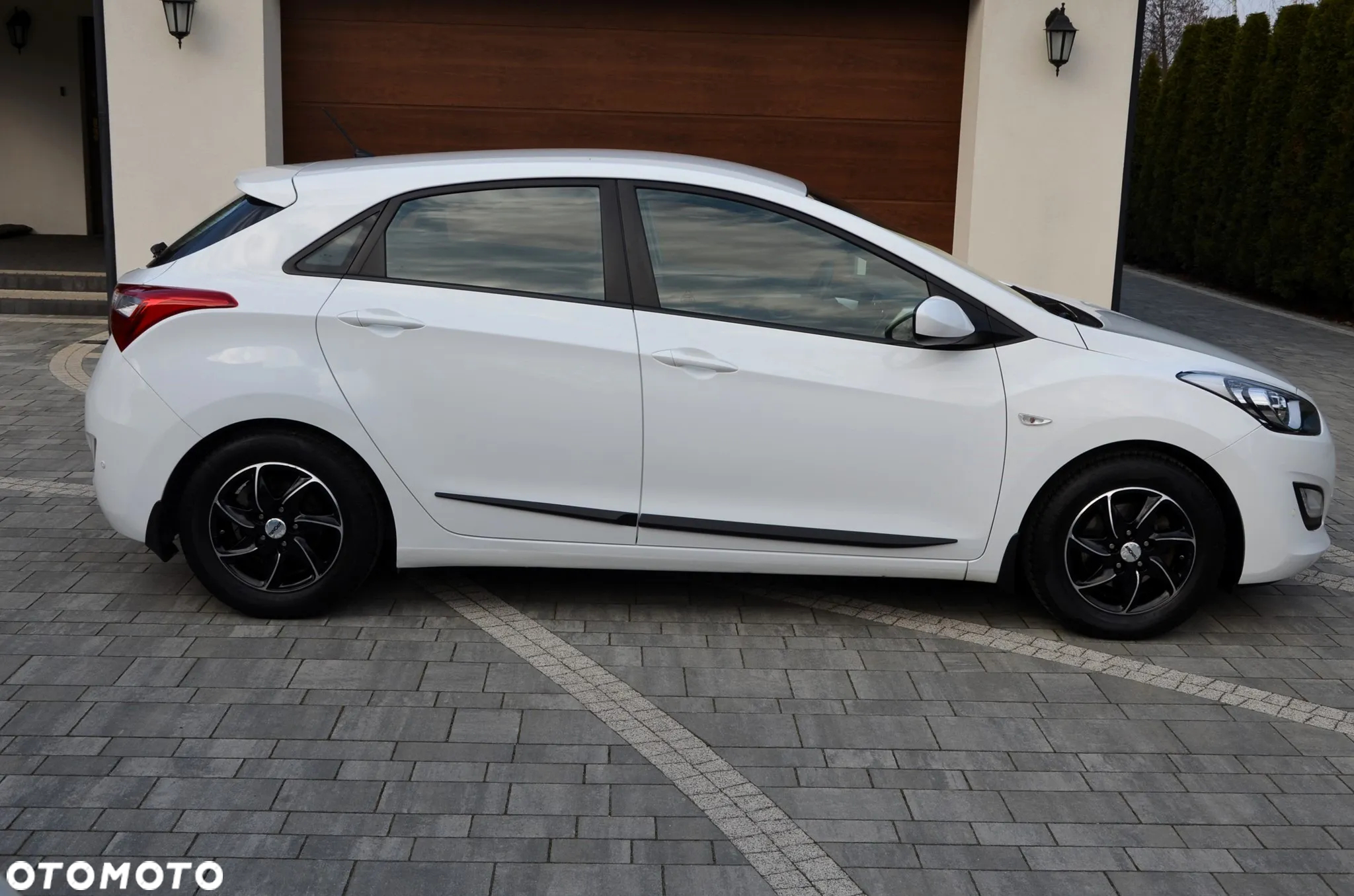 Hyundai i30 1.4 BlueDrive Classic + - 8