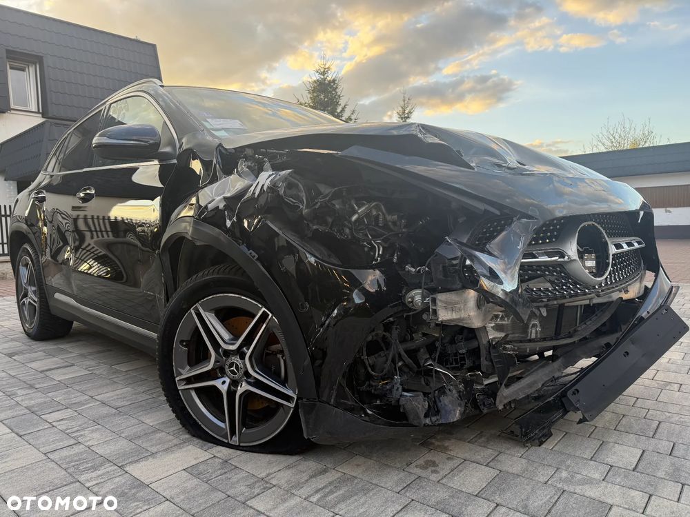 Mercedes-Benz GLA 200 7G-DCT Edition AMG Line - 13