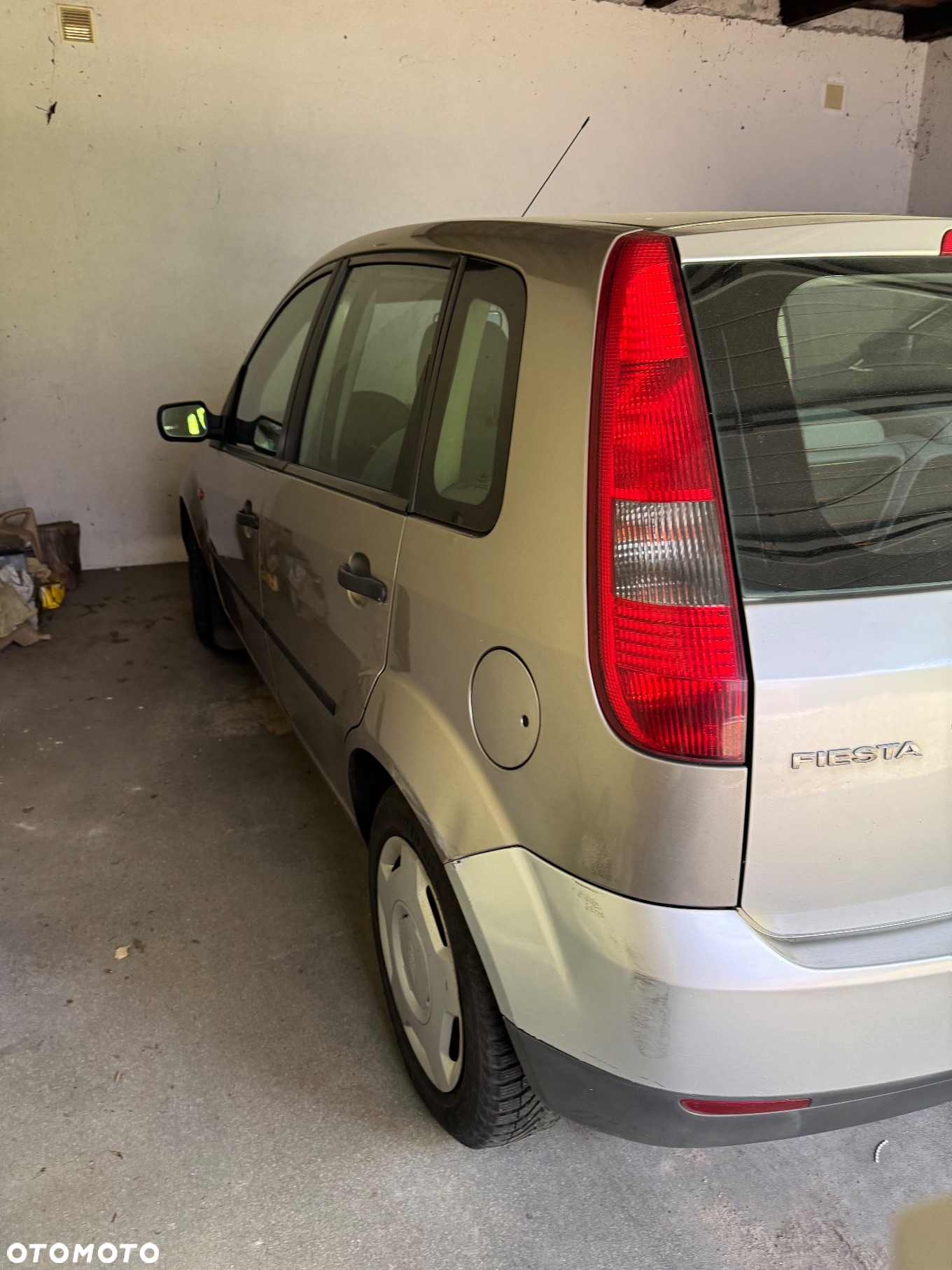 Ford Fiesta 1.4 Ambiente - 4