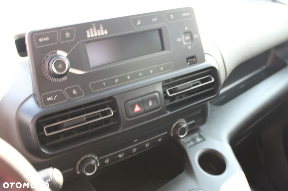 Peugeot Rifter - 23