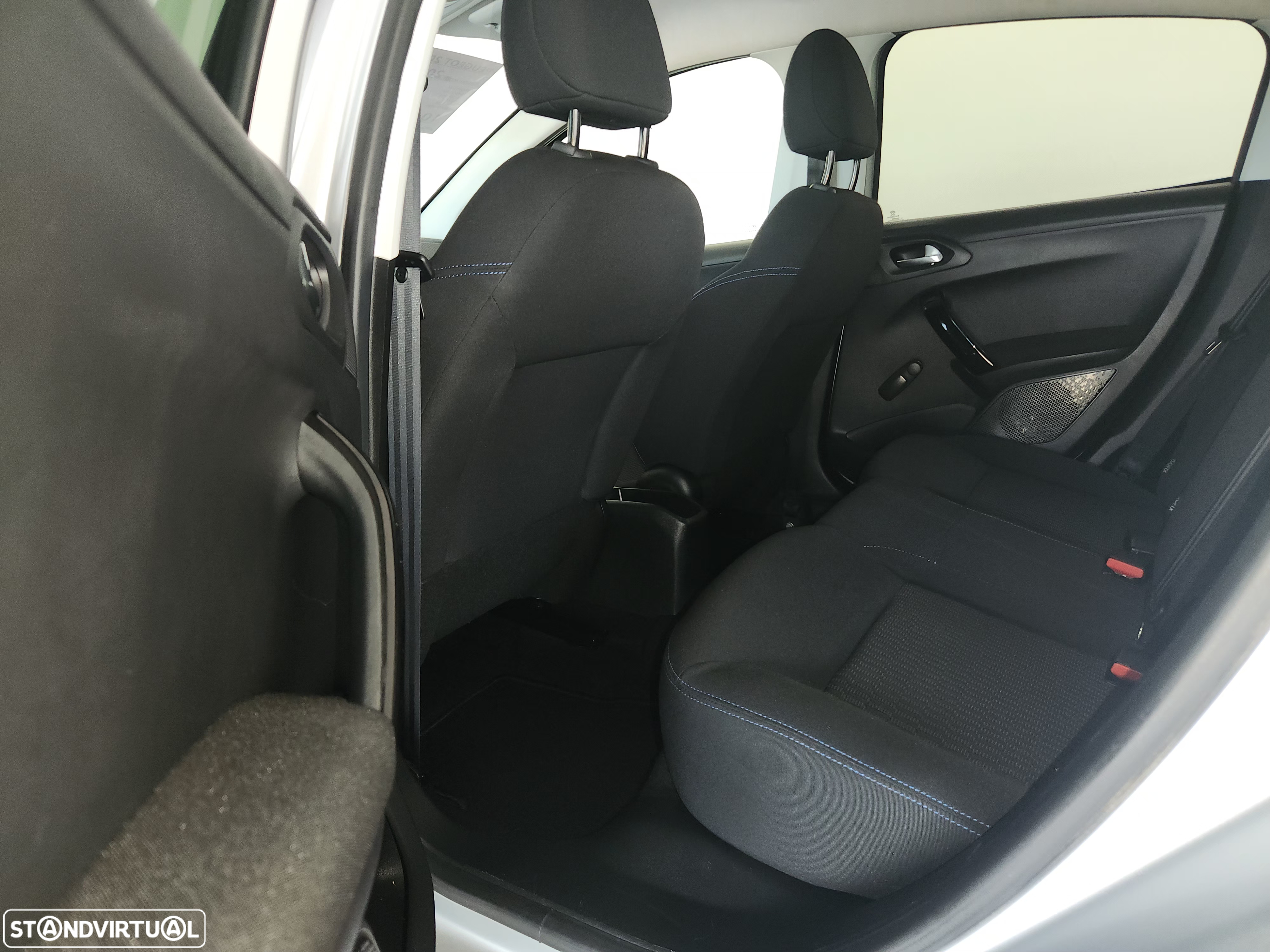 Peugeot 208 1.2 PureTech Style - 46