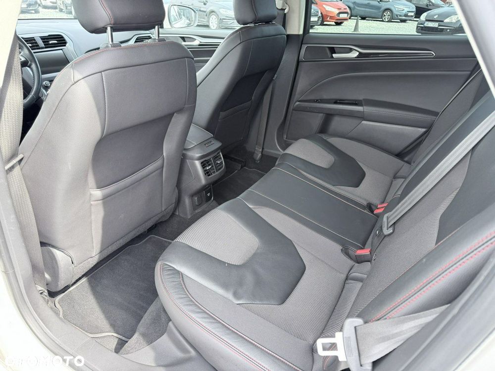 Ford Mondeo 2.0 EcoBoost ST-Line - 14