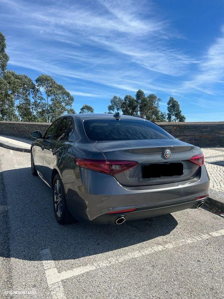Alfa Romeo Giulia 2.2 D Super AT8 - 7