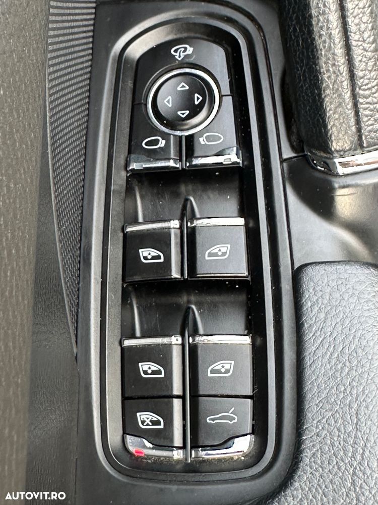 Porsche Cayenne - 9