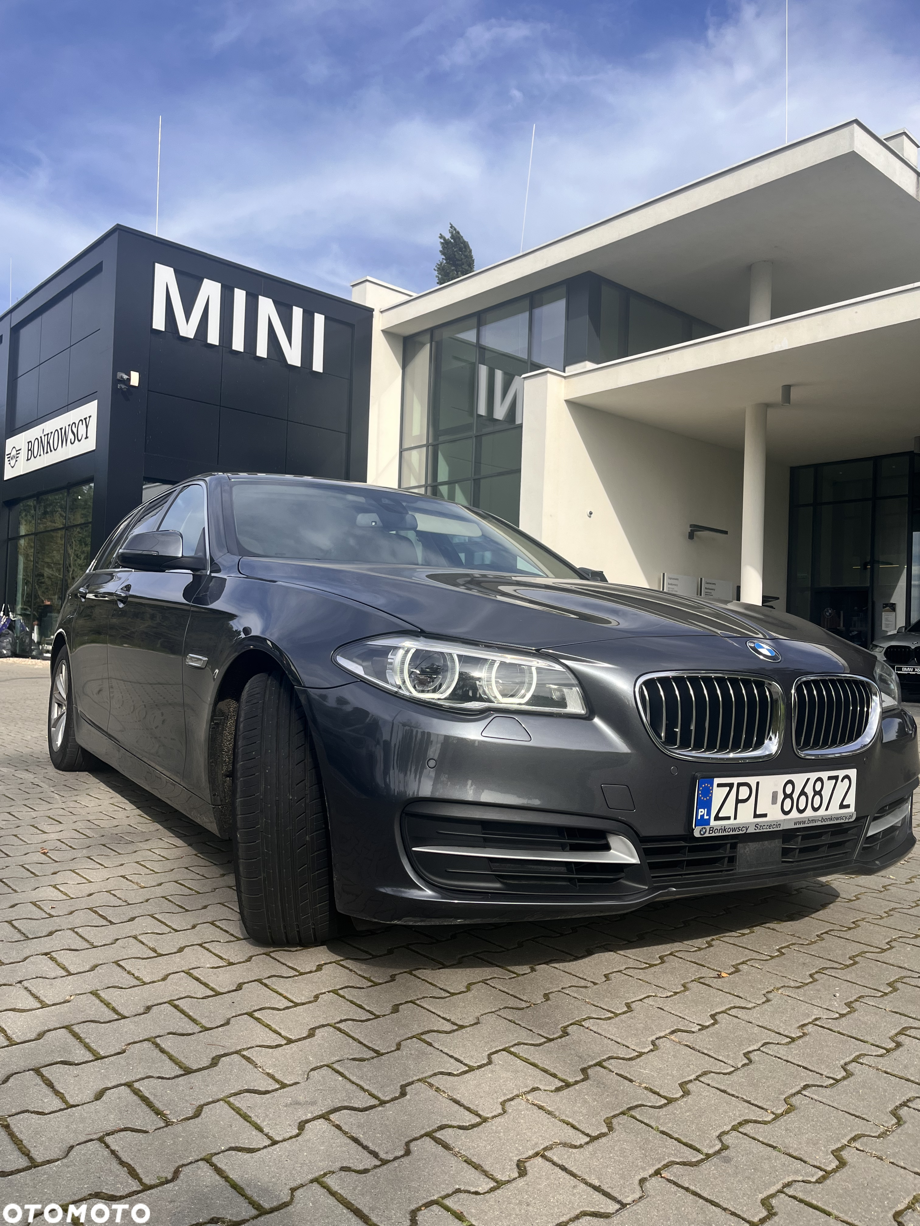 BMW Seria 5 520d xDrive - 2