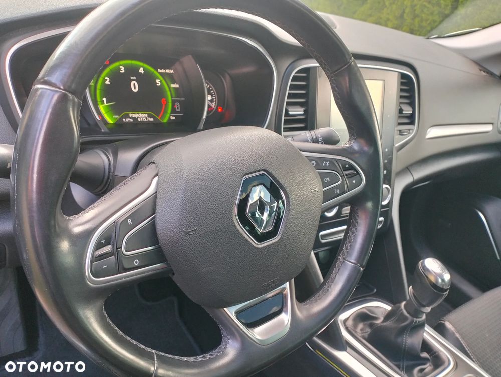 Renault Megane ENERGY TCe 130 BOSE EDITION - 9