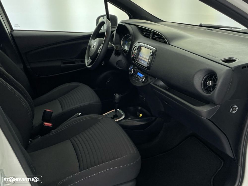 Toyota Yaris 1.5 HSD Square Collec.White - 22