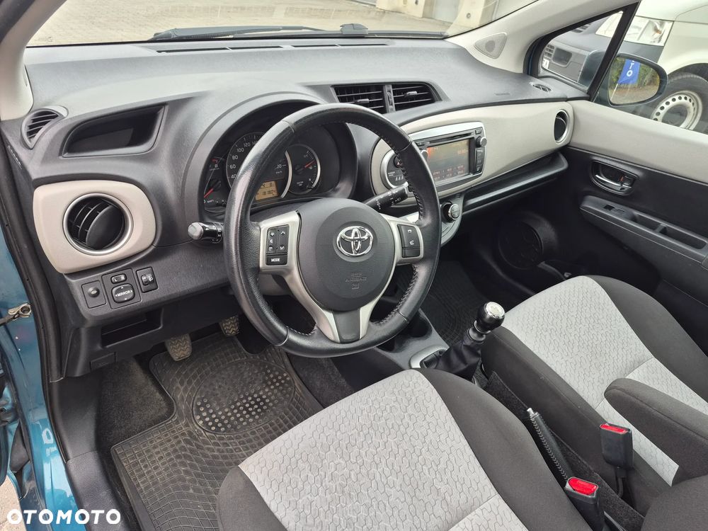 Toyota Yaris 1.33 Prestige - 12
