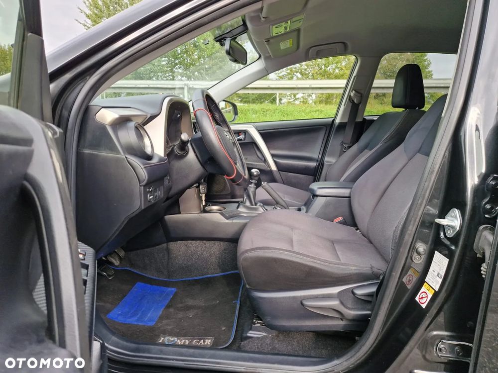 Toyota RAV4 - 11
