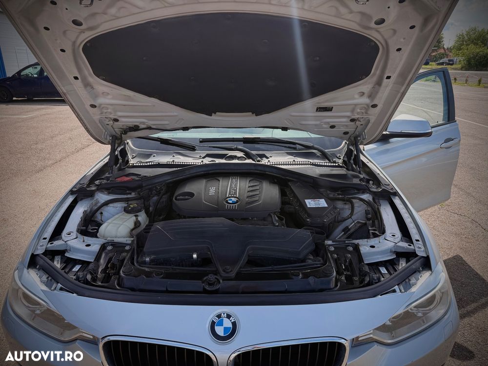 BMW Seria 3 320d xDrive Aut. - 9