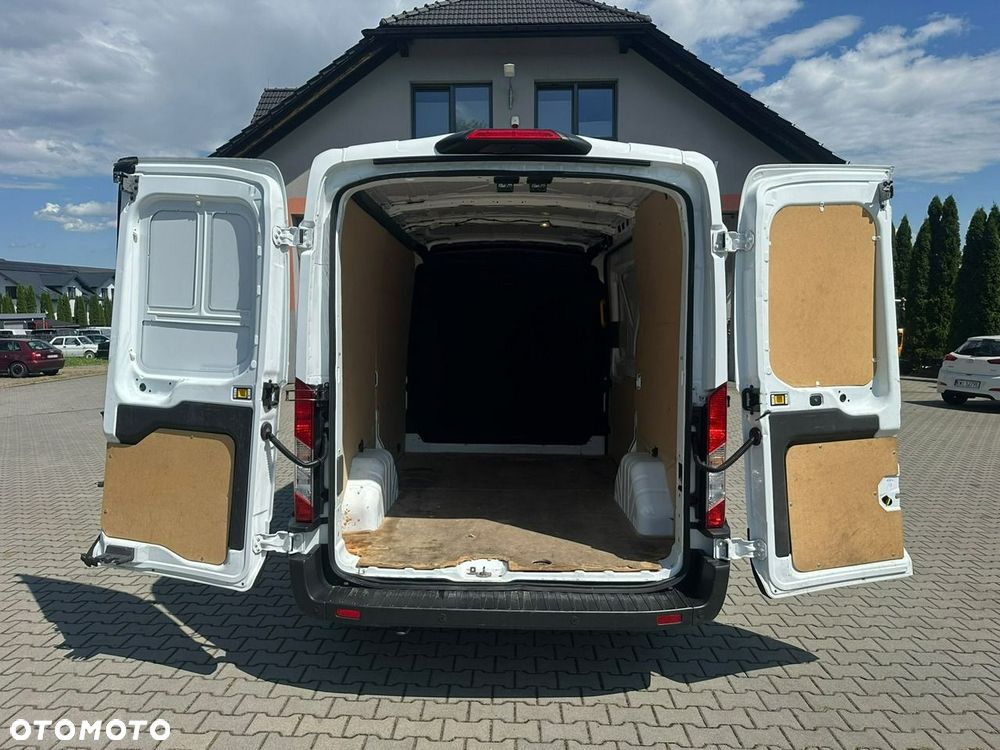 Ford Transit - 12