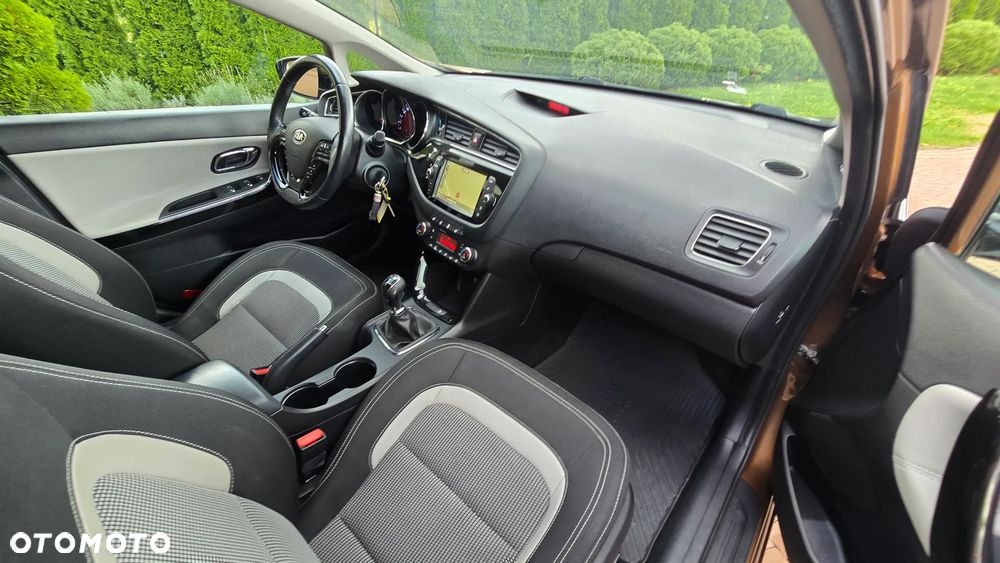 Kia Ceed - 30