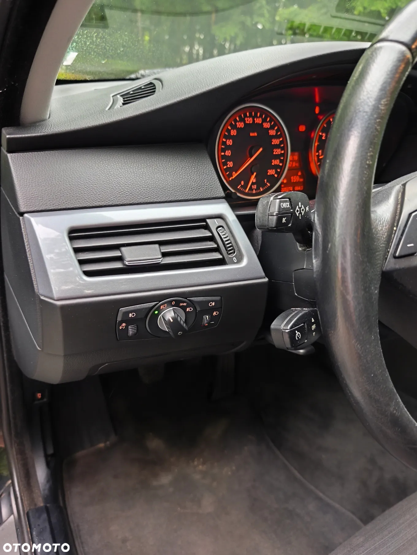 BMW Seria 5 520i - 15