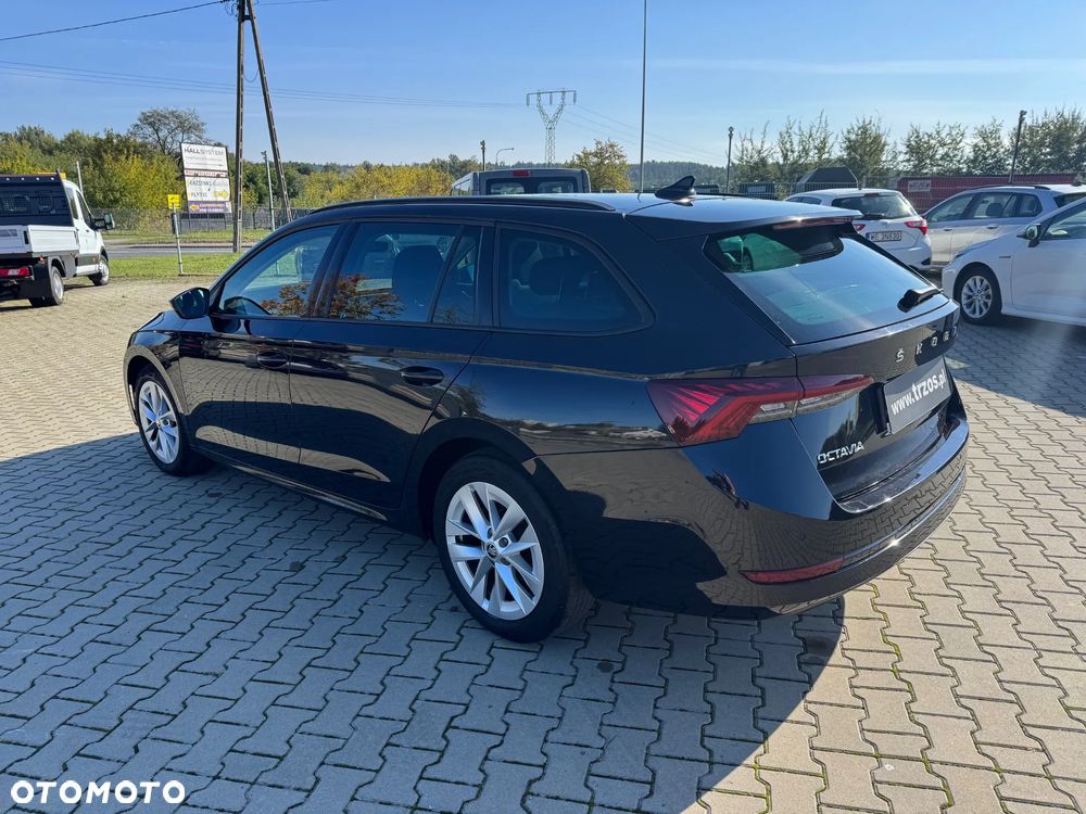 Skoda Octavia 2.0 TDI Ambition DSG - 6