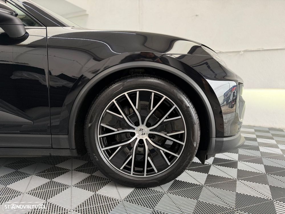 Porsche Macan Electric 4 - 33