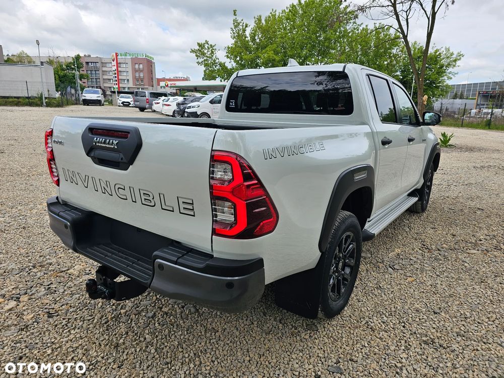 Toyota Hilux 2.8 D-4D Double Cab Invincible 4x4 - 31