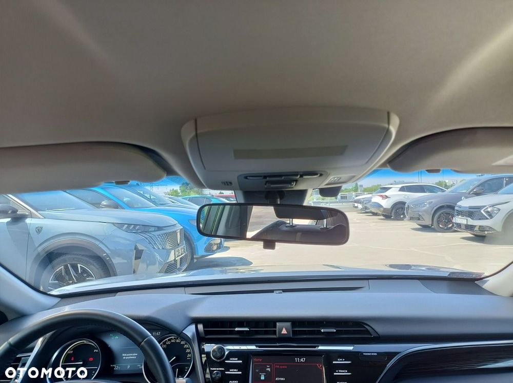 Toyota Camry 2.5 Hybrid Comfort CVT - 22