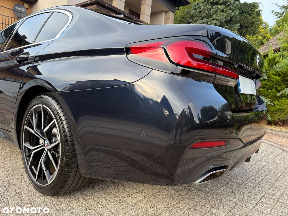 BMW Seria 5 520e M Sport sport - 11