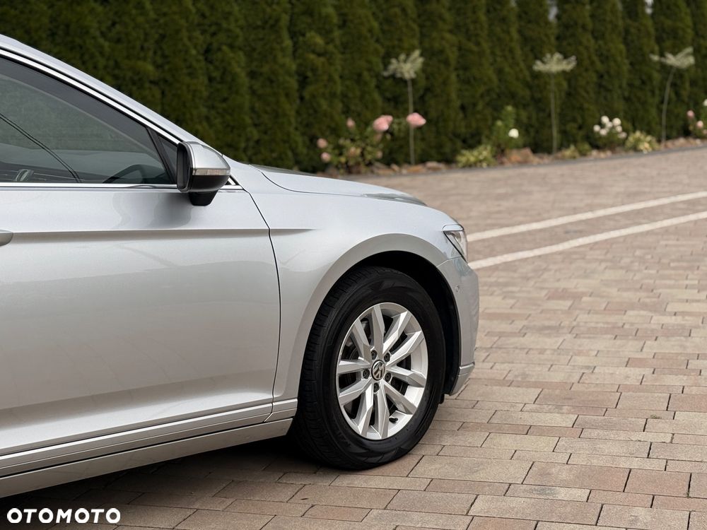 Volkswagen Passat 2.0 TDI SCR Comfortline DSG - 10