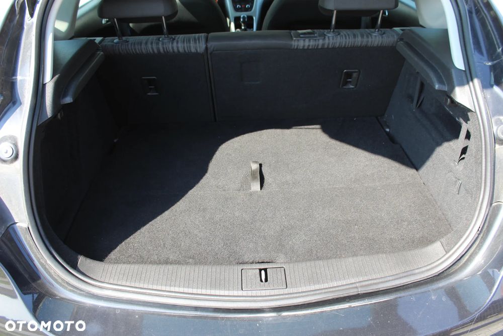 Opel Astra 1.6 NAVI - 14