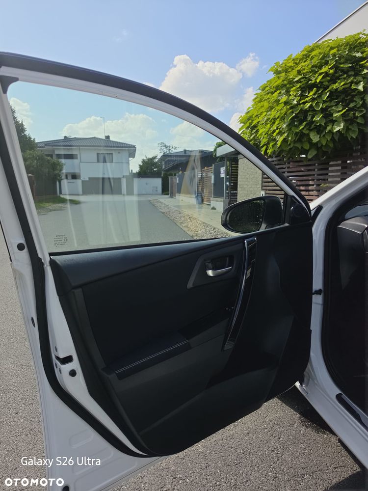 Toyota Auris 1.8 HSD Luna - 10