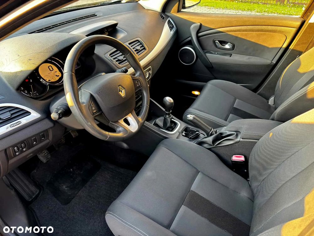 Renault Megane 1.6 16V Authentique - 6