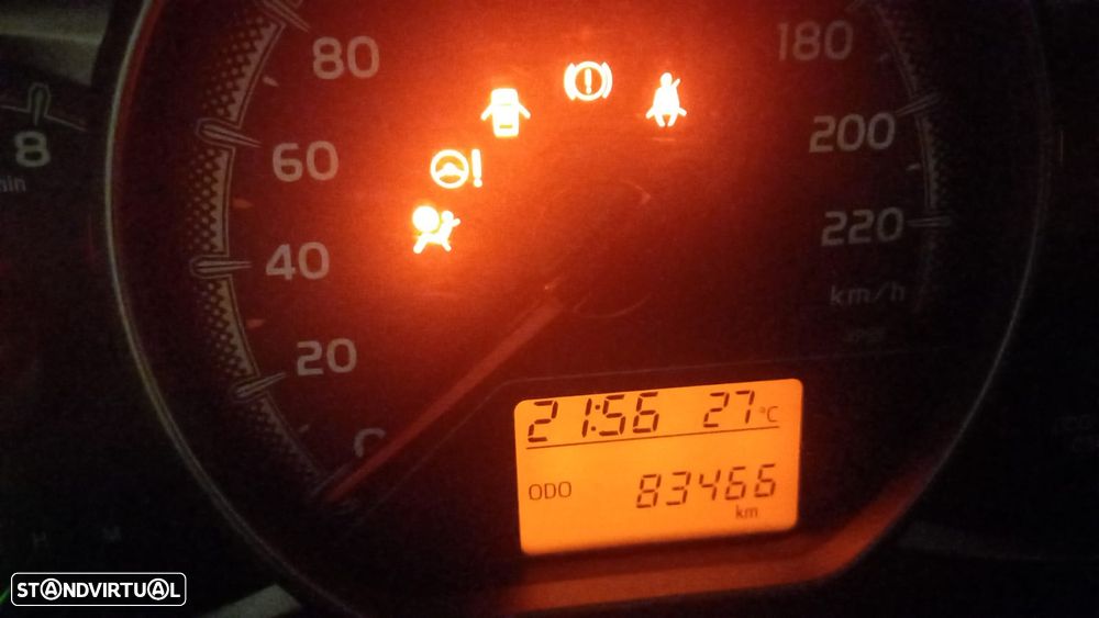 Toyota Yaris 1.0 VVT-i Comfort - 4