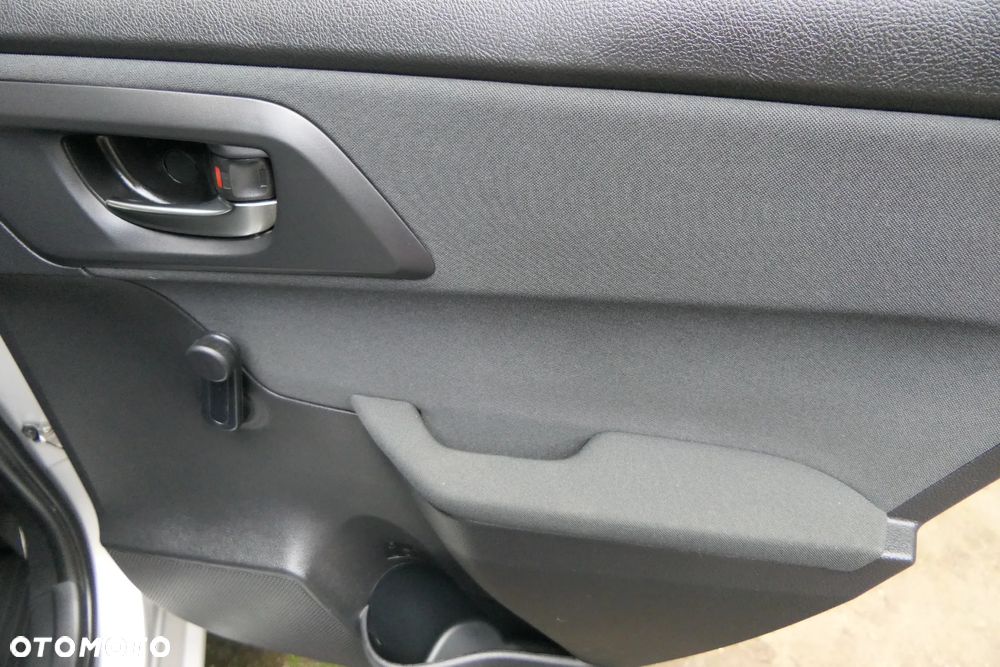 Toyota Auris 1.33 VVT-i Active - 23