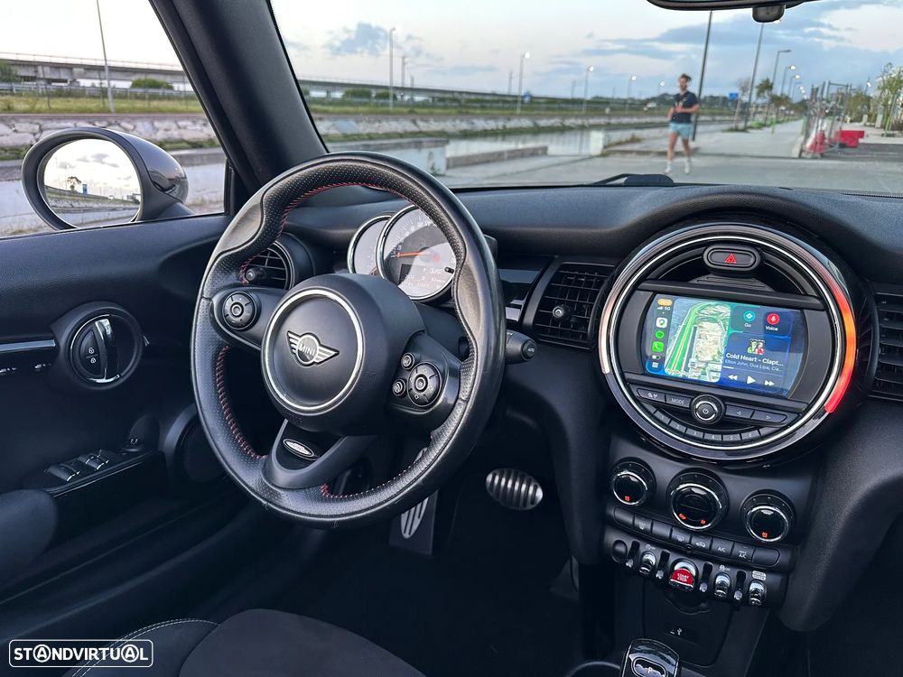 MINI Cabrio Cooper D Auto - 32