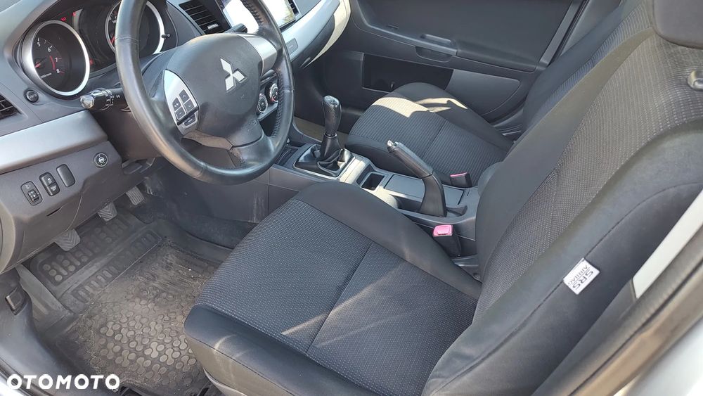 Mitsubishi Lancer 1.6 ClearTec Invite - 30