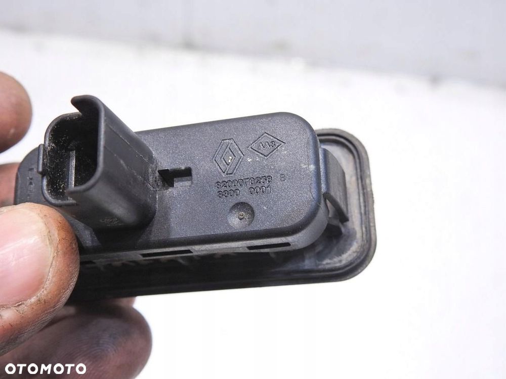 PRZYCISK MIKROSTYK KLAPY TYŁ RENAULT SCENIC II - 6