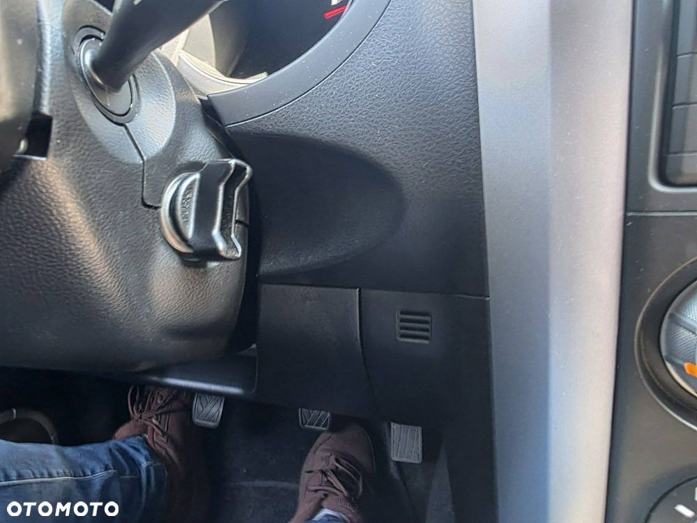 Suzuki Grand Vitara 1.9 DDiS Comfort + DPF Family - 15