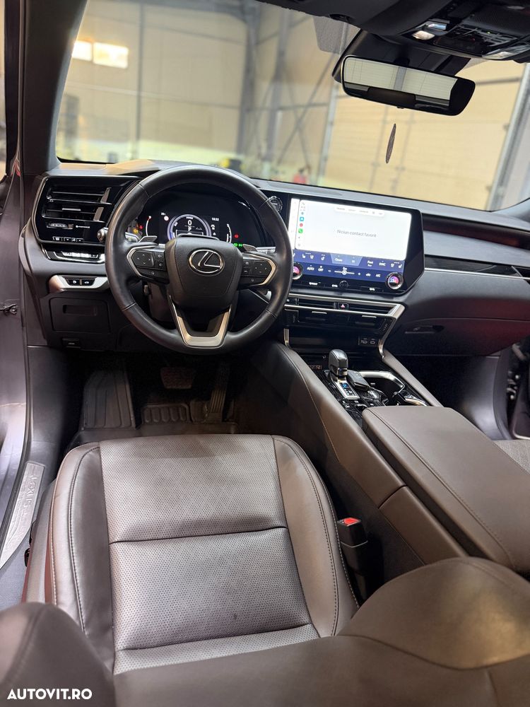 Lexus Seria RX - 8