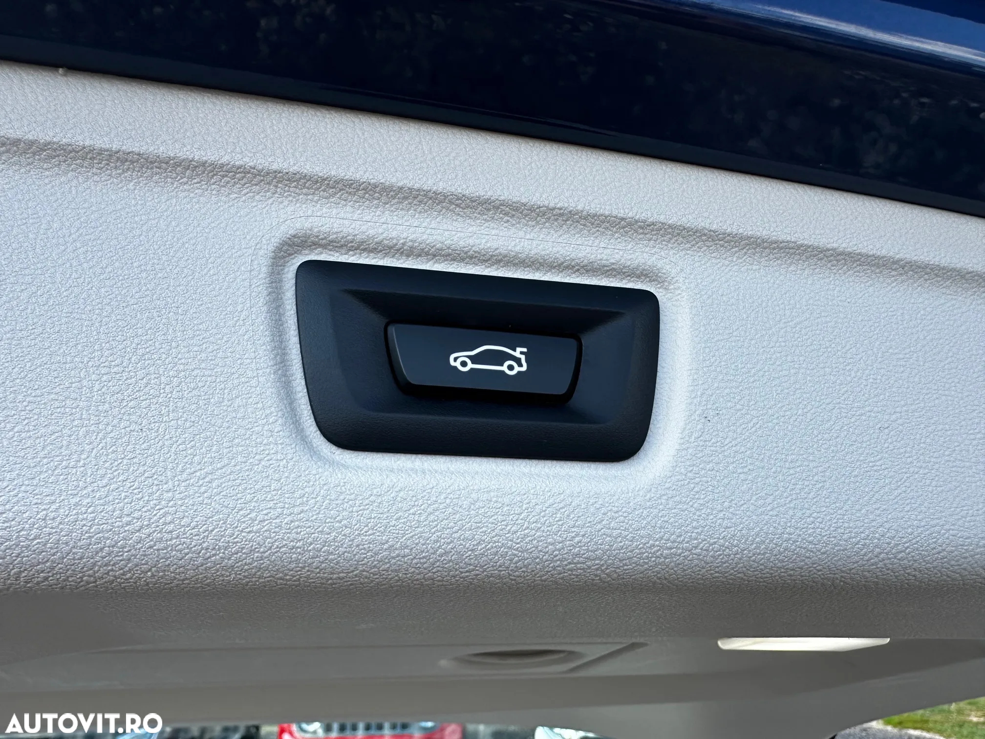 BMW Seria 3 318d Touring Aut. Sport Line - 11