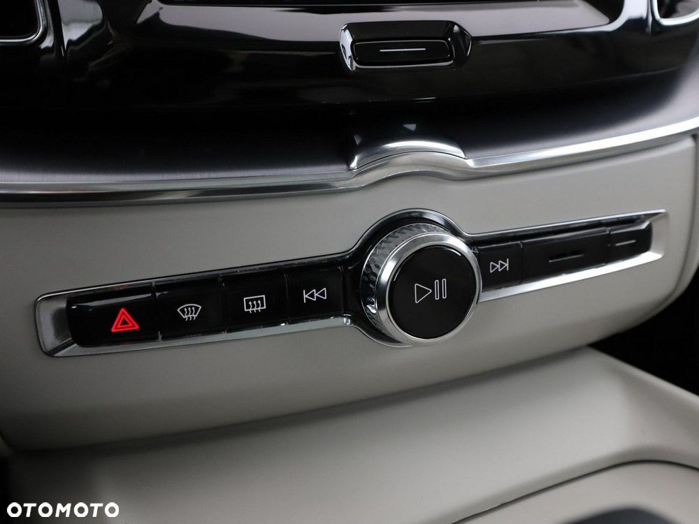 Volvo XC 60 T6 Plug-In Hybrid AWD Inscription Expression - 29